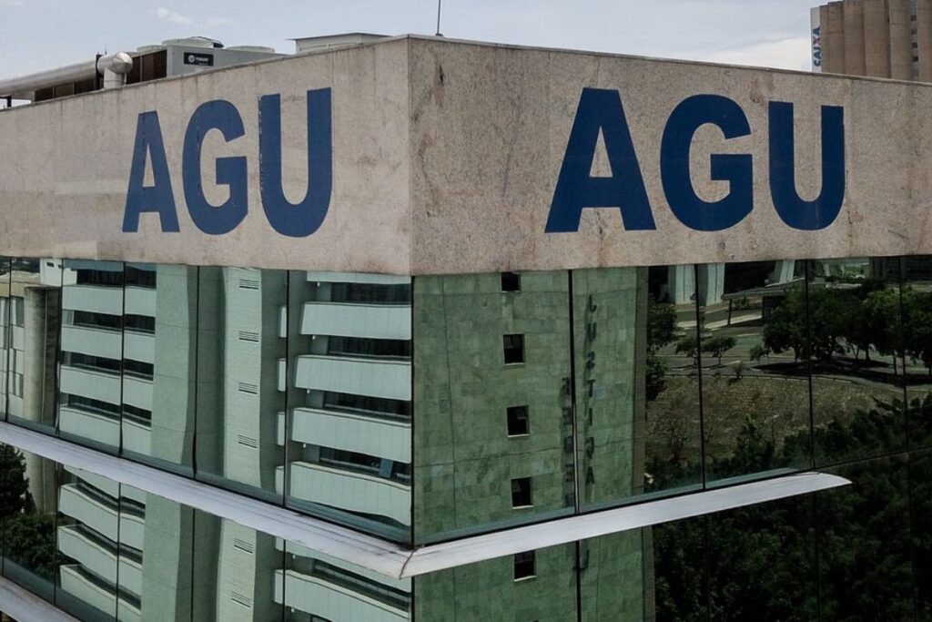 AGU quer medidas urgentes contra desinformação nas redes sociais