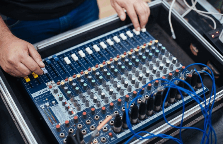 Luz, Som e Ação: projeto inédito capacita mulheres em áreas técnicas da produção cultural no DF