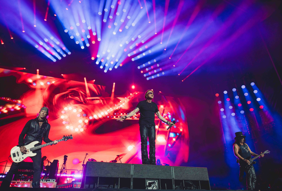 Guns N’ Roses fecha turnê no Brasil com show histórico na Capital Federal