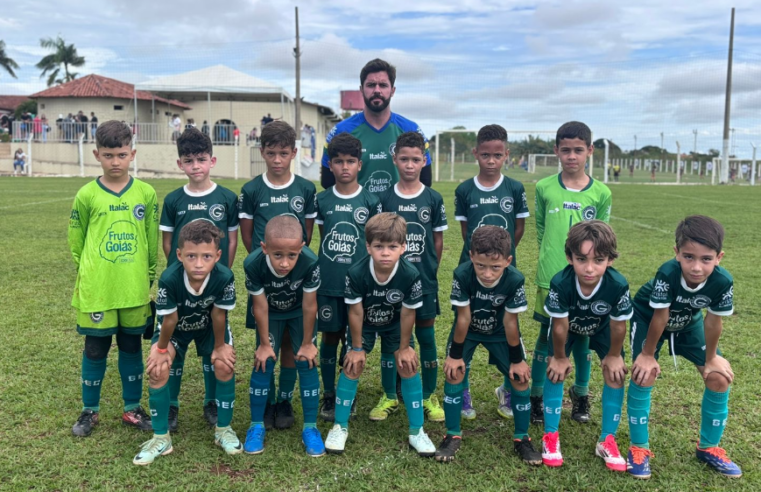 Goiás Sub-8 estreia com vitória emocionante no primeiro dia da Caldas Cup
