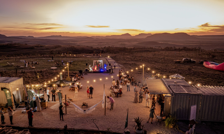 Mirante do Alto aposta em música e paisagem para encerrar 2025 e começar 2026 na Chapada dos Veadeiros