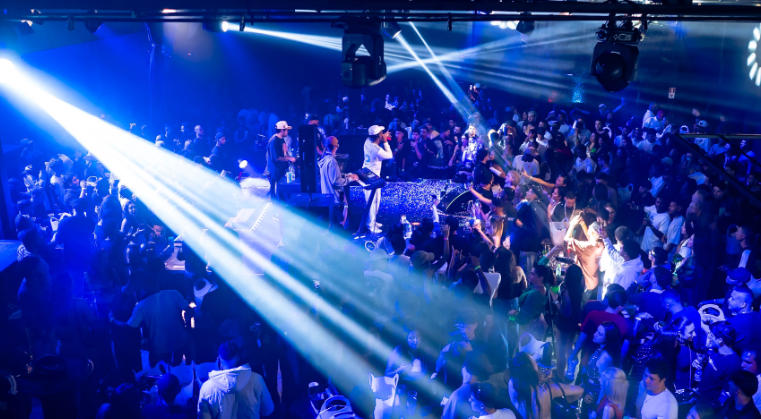 Complexo Fora do Eixo reúne pagode e funk em edição especial de natal 