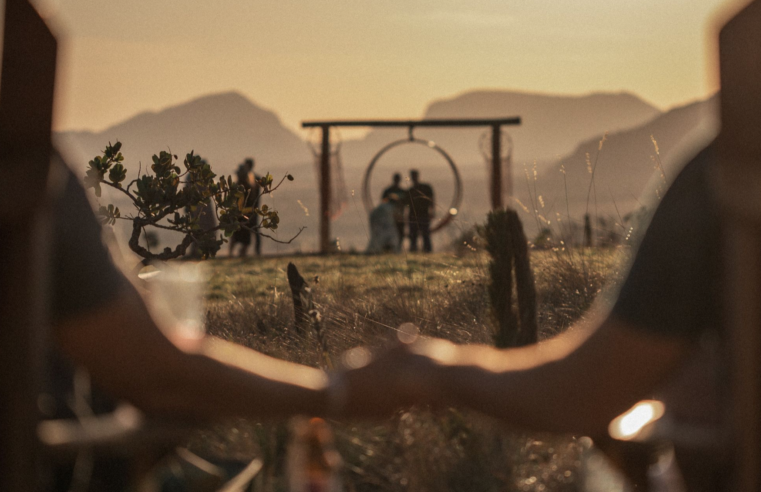 Mirante do Alto aposta em programação musical para embalar dias de descanso na Chapada dos Veadeiros