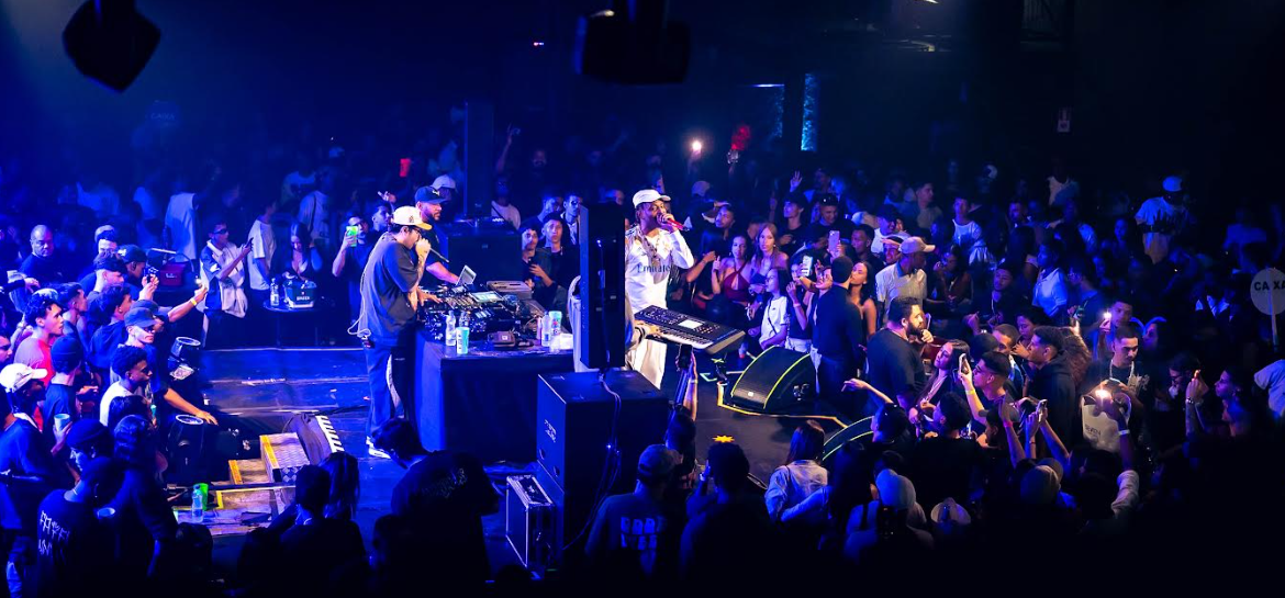 MC Jacaré comanda noite de funk no Complexo Fora do Eixo
