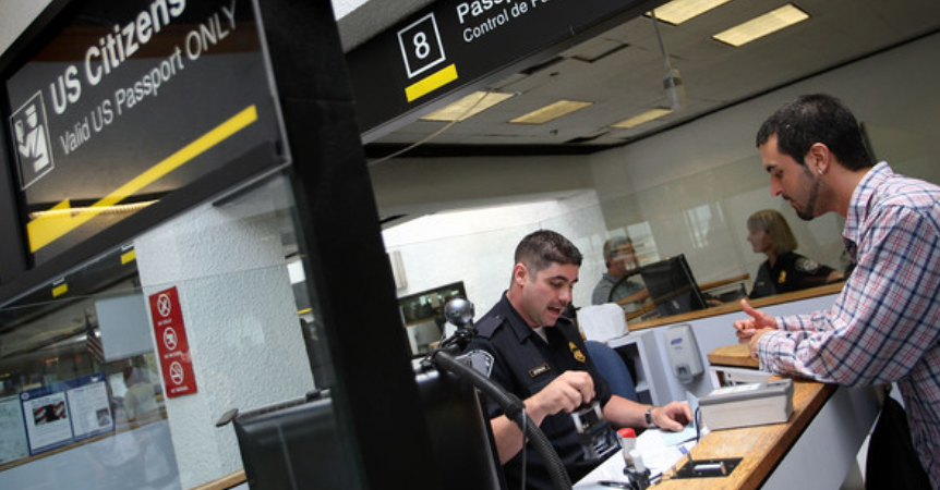 Vai viajar para os EUA? Confira 6 perguntas da imigração que vale a pena treinar em inglês